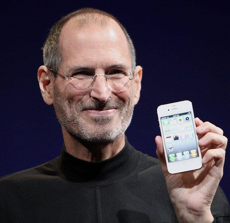 Steve_Jobs_iphone