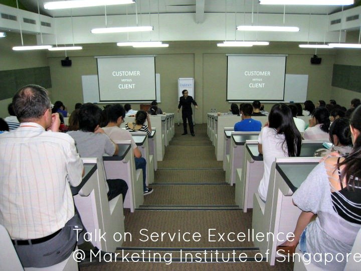 Kenneth giving a talk on Service Excellence to Marketing Insitute of Singapore