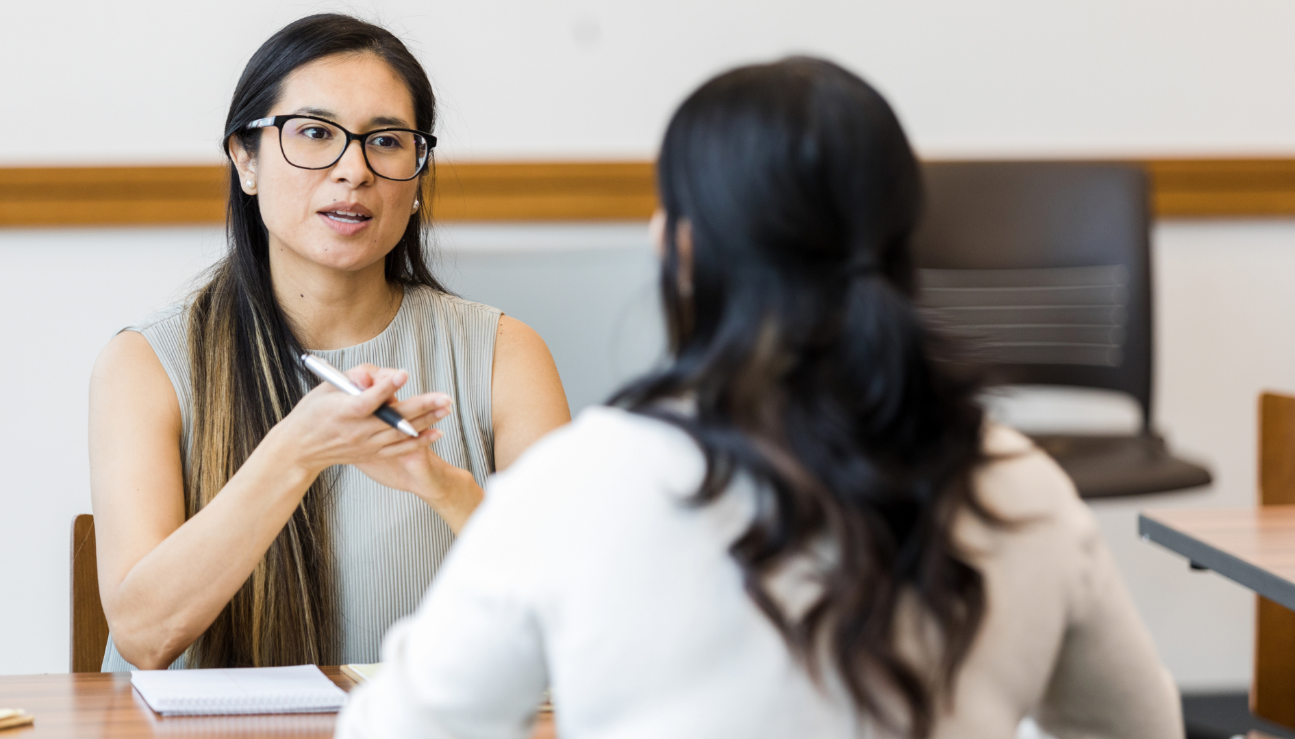 how to give a performance review