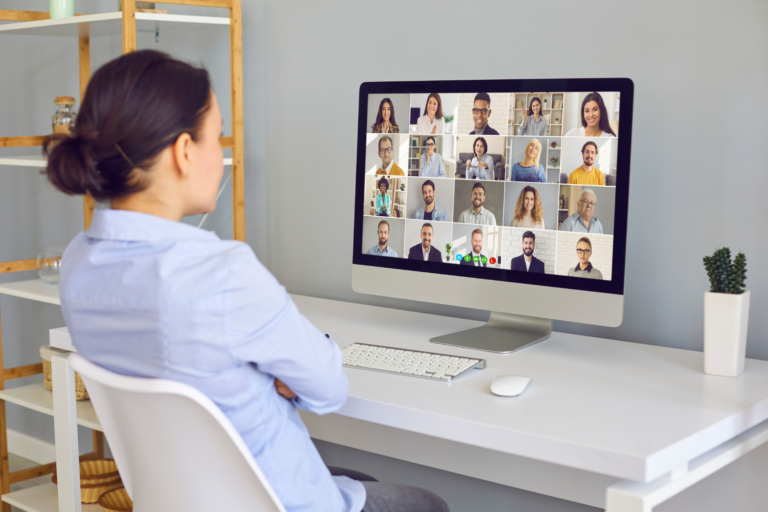 how to manage remote teams